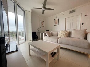 2600 SW 27th Ave in Miami, FL - Building Photo - Building Photo