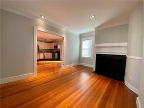 38 Mann Ave in Newport, RI - Building Photo - Building Photo