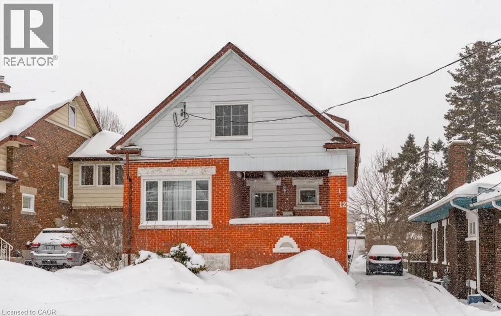 12 Park St in Kitchener, ON - Building Photo