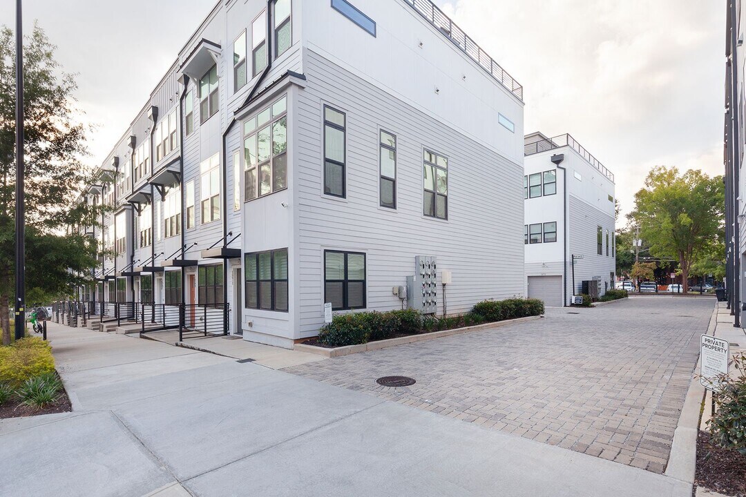 1269 Wright Ln SE in Atlanta, GA - Building Photo