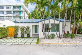 12 Farrey Ln in Miami Beach, FL - Foto de edificio - Building Photo