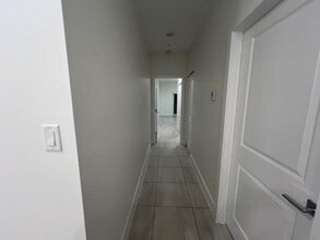 3884 Melaleuca Ln in Lake Worth Beach, FL - Building Photo - Building Photo