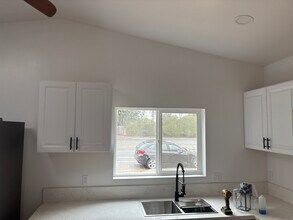 4247 Governor Dr in San Diego, CA - Building Photo - Building Photo