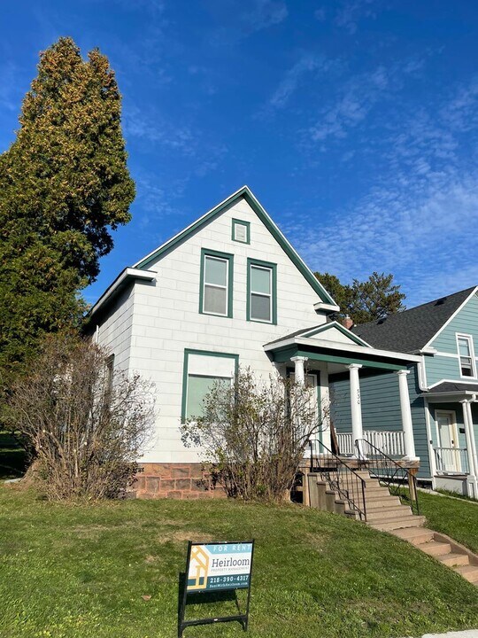 530 N 16th Ave E in Duluth, MN - Building Photo