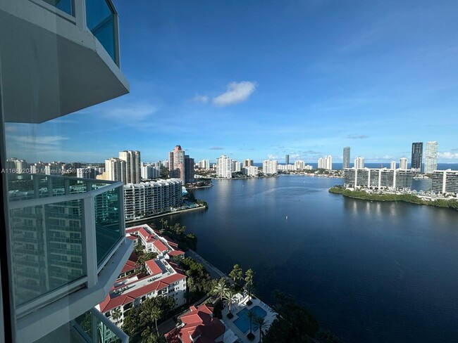 3301 NE 183rd St, Unit 2705 in Aventura, FL - Foto de edificio - Building Photo