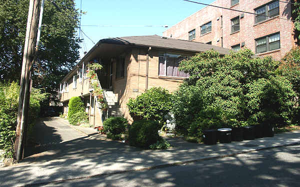 911 1st Ave W in Seattle, WA - Building Photo - Building Photo