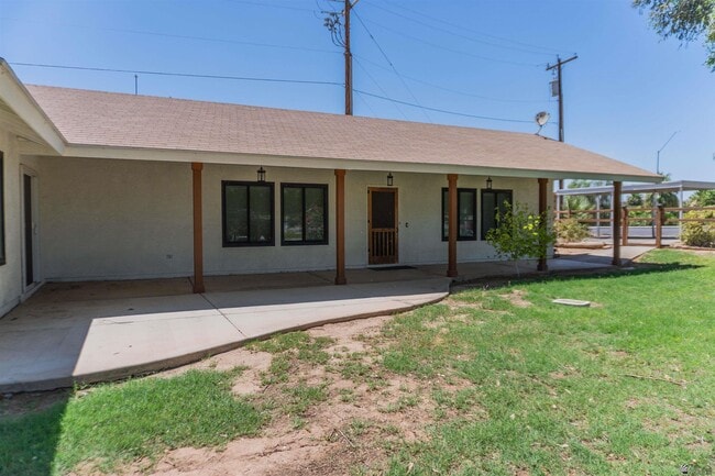 property at 2121 W 25th St