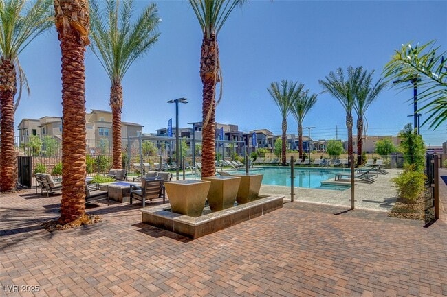 11238 Essence Point Ave