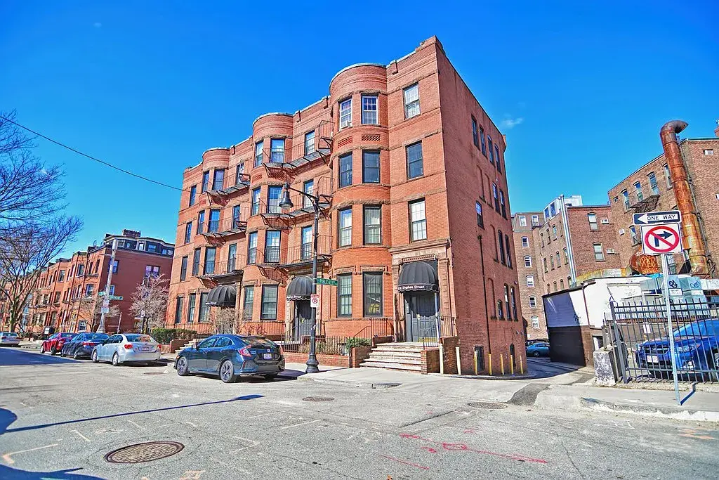 23 Saint Stephen St, Unit #1 in Boston, MA - Building Photo