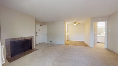 481 Ignacio Blvd in Novato, CA - Building Photo - Building Photo