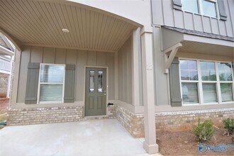 12 Silky Oak Cir SW in Huntsville, AL - Building Photo - Building Photo
