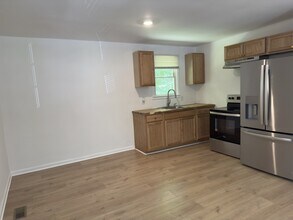 610 Demoss St in Gallatin, TN - Building Photo - Building Photo