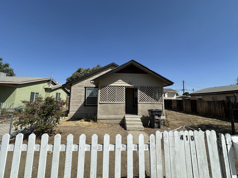 410 Decatur St in Bakersfield, CA - Building Photo