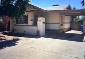 725 W Pierce St in Phoenix, AZ - Building Photo