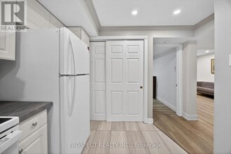 76 Logan Ct in Barrie, ON - Building Photo - Building Photo