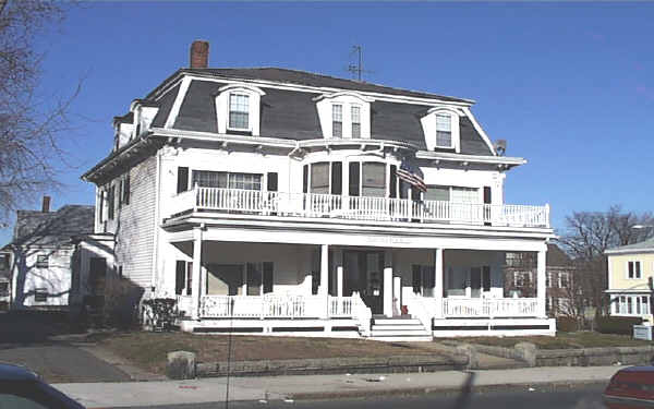 11 New Ocean St in Lynn, MA - Building Photo