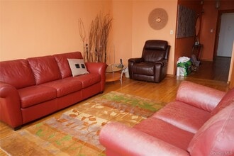 313 Brightwater Ct in Brooklyn, NY - Building Photo - Building Photo