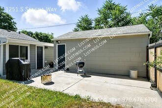 1251 S Seneca Way in Denver, CO - Building Photo - Building Photo
