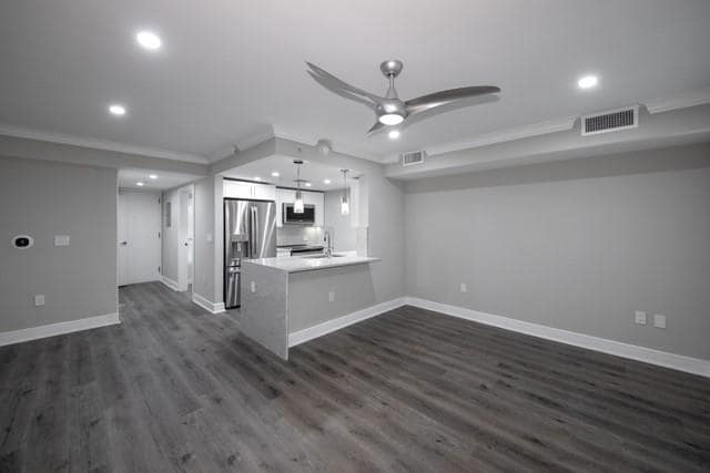 property at 100 Glen St