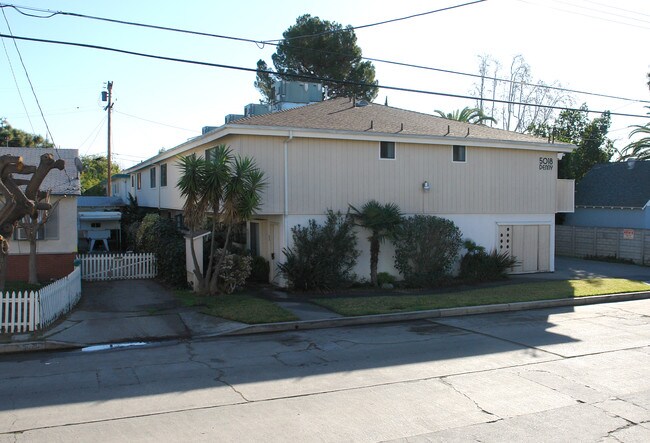 5018 Denny Ave in North Hollywood, CA - Building Photo - Building Photo