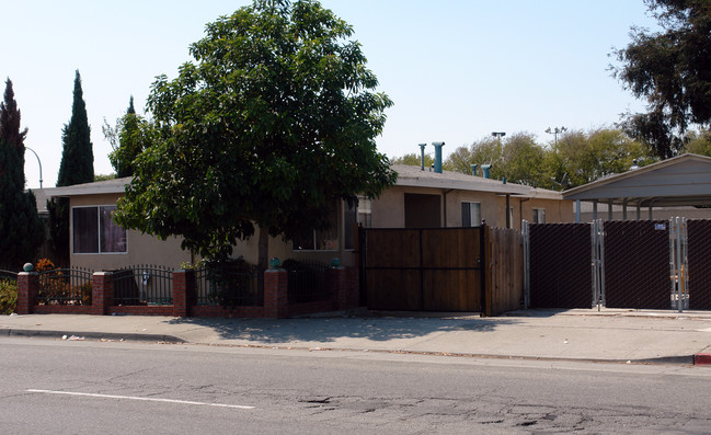 219 22nd St in Richmond, CA - Building Photo - Building Photo