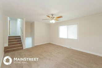 1109 NE Columbus St in Lee's Summit, MO - Building Photo - Building Photo