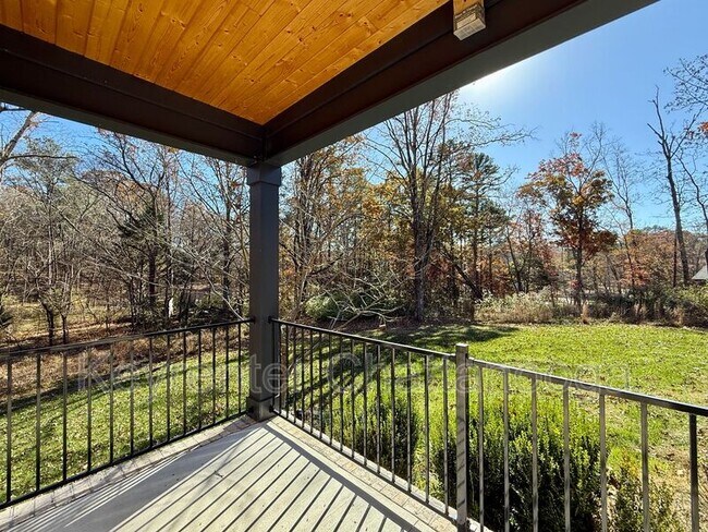 8925 Pine Ridge Rd in Ooltewah, TN - Building Photo - Building Photo