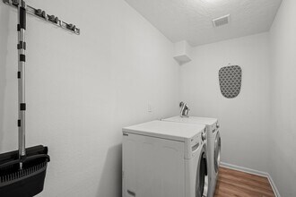 2523 Village Oak Dr. in Katy, TX - Building Photo - Building Photo