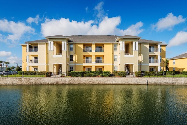 Legacy at Hibiscus Park in Melbourne, FL - Foto de edificio - Building Photo