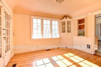 2015 NW Van Buren Ave in Corvallis, OR - Building Photo - Building Photo
