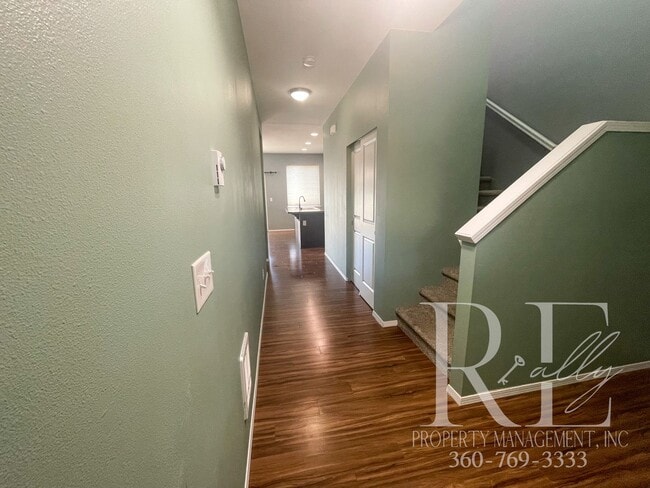 5034 Onalaska Loop SE in Port Orchard, WA - Building Photo - Building Photo