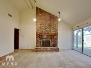 7310 Treewater Dr in Houston, TX - Building Photo - Building Photo