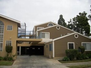 11982 in Hawthorne, CA - Foto de edificio - Interior Photo