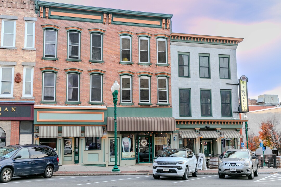 119 Genesee St in Auburn, NY - Building Photo