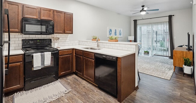 Walnut Lake Apartments