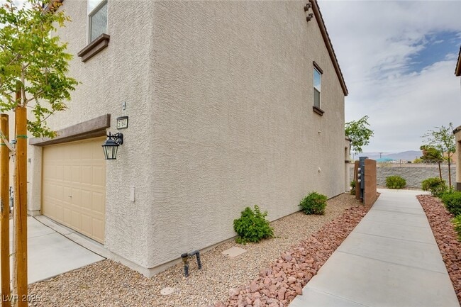 property at 5164 Steep Cliffs Ave