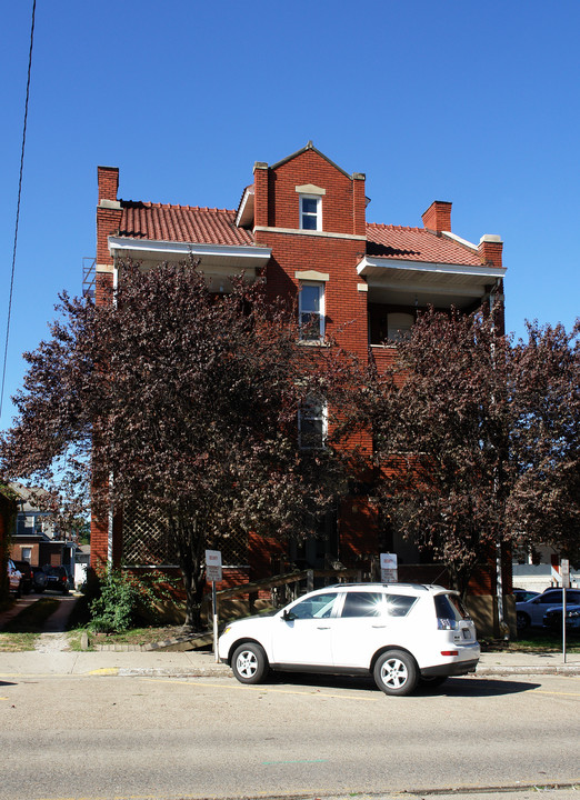 467 7th St in Huntington, WV - Building Photo