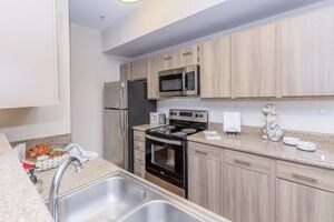 1001 Graham Dr in Tomball, TX - Building Photo