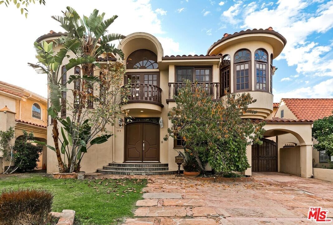 133 S Swall Dr in Beverly Hills, CA - Building Photo