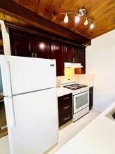 Villa Fairlane in San Jose, CA - Foto de edificio - Building Photo