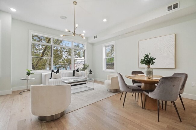 property at 7 Lienau Pl