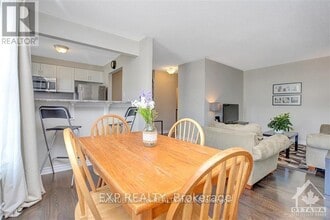220 Cayman Rd in Ottawa, ON - Building Photo - Building Photo