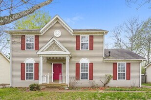 1124 Jacksons Valley Rd in Nashville, TN - Building Photo