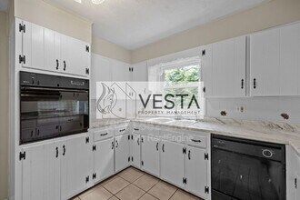 90 Knob Hill Rd in Asheville, NC - Building Photo - Building Photo