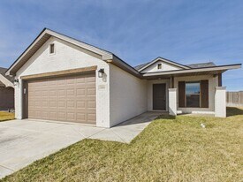 6900 Athens St in Timbercreek Canyon, TX - Building Photo