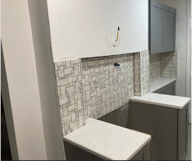 132 Stamm Ave, Unit Apt #1 in Pittsburgh, PA - Building Photo - Building Photo