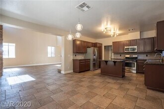 1745 Buttermilk Dr in Henderson, NV - Building Photo - Building Photo