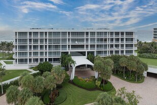 2000 Building South in Palm Beach, FL - Building Photo