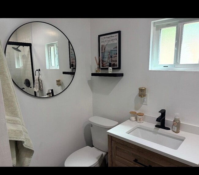 18851 Fairhaven Ave in North Tustin, CA - Building Photo - Building Photo