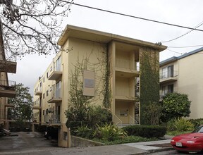 37 Moss Ave in Oakland, CA - Foto de edificio - Building Photo